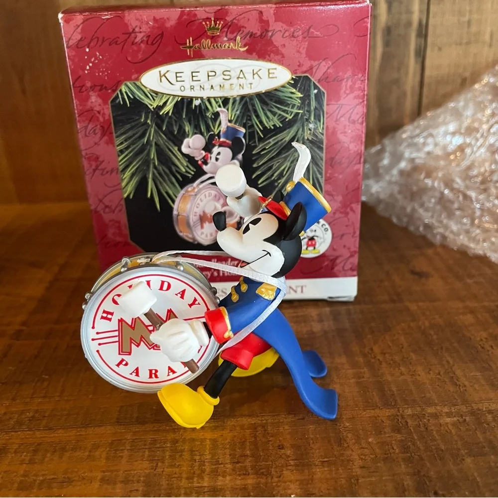 Hallmark Keepsake Ornament 1997 Mickey's Holiday Parade Bandleader Mickey NIB